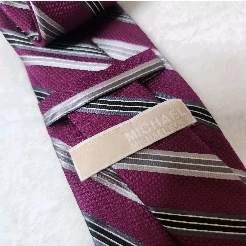 Michael Kors Diagonal Striped Tie Mens 100% Silk Purple Burgundy Designer Career